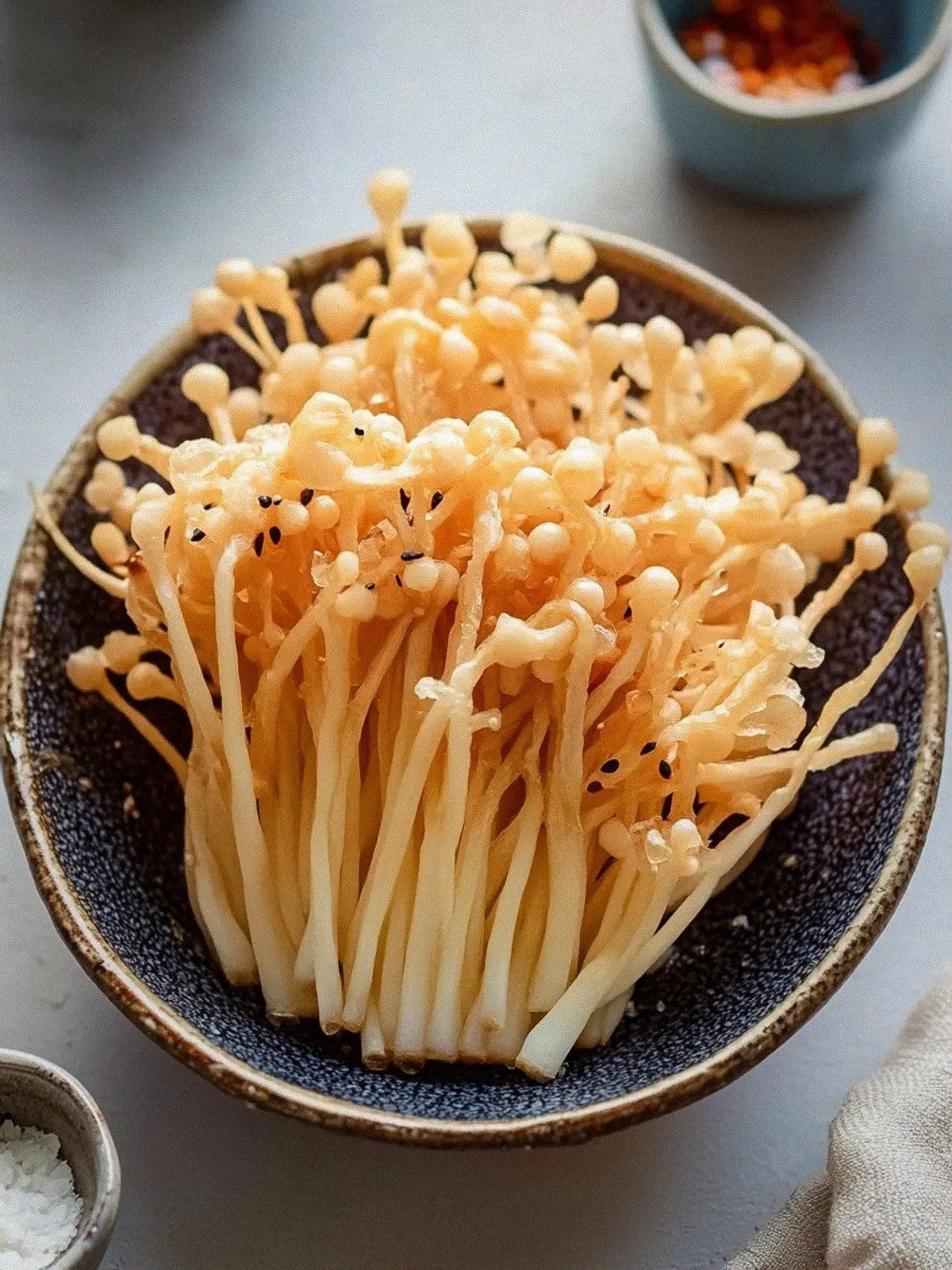 Crispy Fried Enoki Mushroom Bliss: A Quick Gourmet Snack!