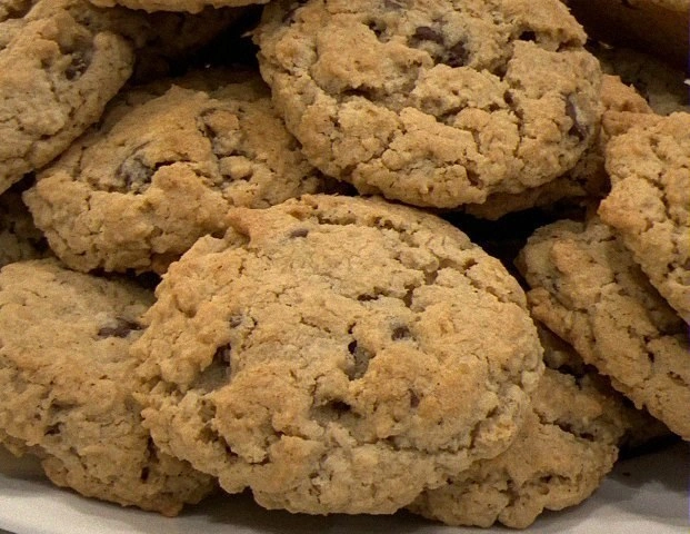 Easy and Soft Oatmeal Cookies