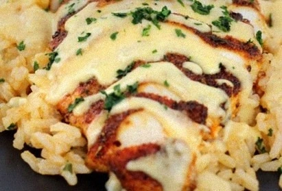 Easy Mexican Chicken with Cheese Sauce