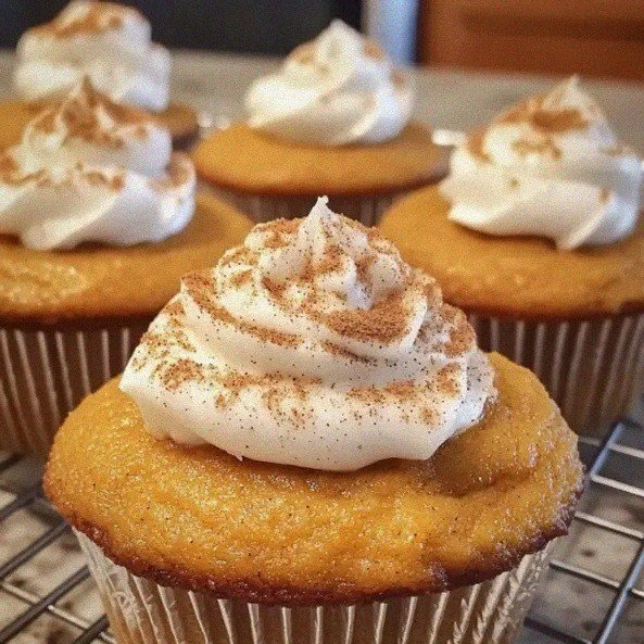 Impossible Pumpkin Pie Cupcakes
